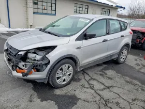 Ford Escape S 2.5L 4 2013