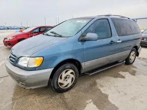 Toyota Sienna LE 3.0L 6 2002