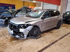 Volkswagen Tiguan SE R-LINE BLACK 2.0L 4 2022