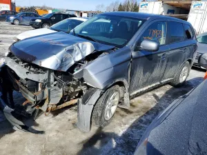 Mitsubishi Outlander 2.4L 4 2015
