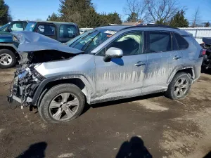 Toyota Rav4 XLE 2.5L 4 2019