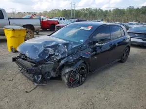 Volkswagen Golf S 2.0L 4 2023