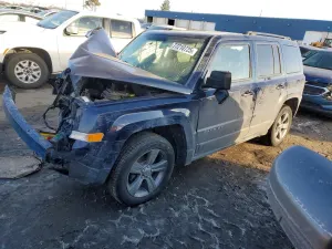 Jeep Patriot LATITUDE 2.0L 4 2015