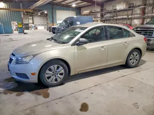 Chevrolet Cruze LS 1.8L 4 2013