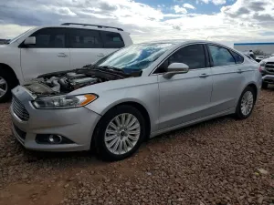 Ford Fusion SE HYBRID 2.0L 4 2016