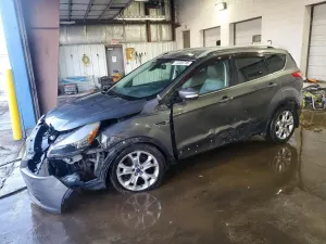 Ford Escape TITANIUM 2.0L 4 2014
