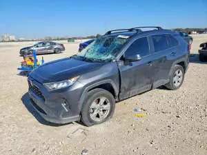Toyota Rav4 XLE 2.5L 4 2019