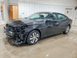 Nissan Altima S 2.5L 4 2020