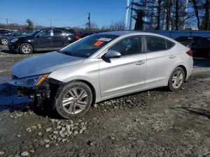 Hyundai Elantra SEL 2.0L 4 2020