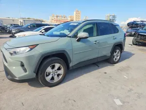 Toyota Rav4 XLE 2.5L 4 2020