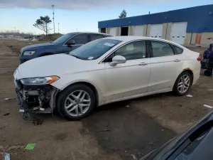 Ford Fusion SE 1.6L 4 2013
