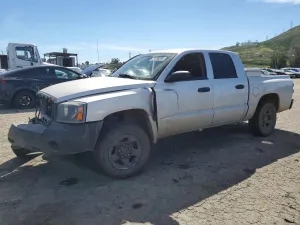 Dodge Dakota 3.7L 6 2005