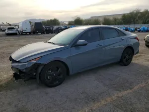 Hyundai Elantra 2.0L 4 2023