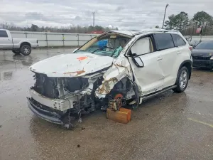 Toyota Highlander 3.5L 6 2015