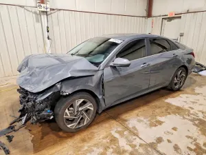 Hyundai Elantra 2.0L 4 2024