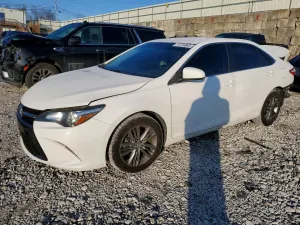 Toyota Camry LE 2.5L 4 2017