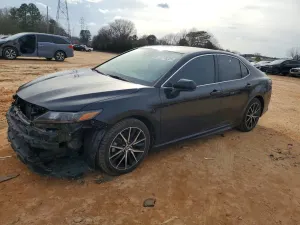 Toyota Camry SE 2.5L 4 2021