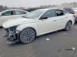 Nissan Altima SV 2.5L 4 2024