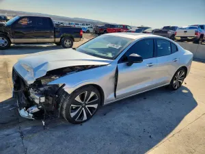 Volvo S60 B5 MOMENTUM 2.0L 4 2022