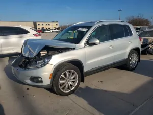 Volkswagen Tiguan S 2.0L 4 2014