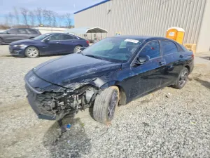 Hyundai Elantra SEL SPORT 2.0L 4 2025
