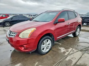 Nissan Rogue S 2.5L 4 2013