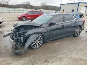 Nissan Altima SR 2.5L 4 2019