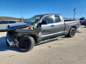 Toyota Tundra DOUBLE CAB SR 5.7L 8 2019
