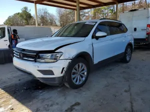 Volkswagen Tiguan S 2.0L 4 2020