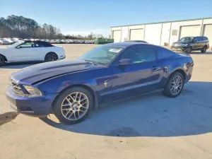 Ford Mustang 3.7L 6 2012