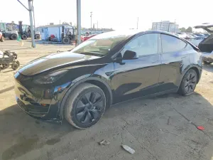 Tesla Model Y 2025