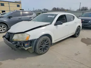 Dodge Avenger SE 2.4L 4 2013