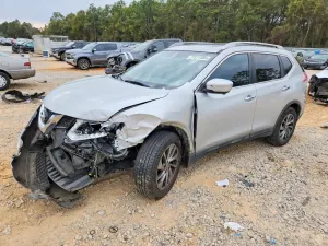 Nissan Rogue S 2.5L 4 2015