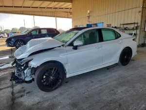Toyota Camry XSE 2.5L 4 2021