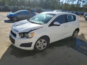 Chevrolet Aveo (Sonic) LS 1.8L 4 2016