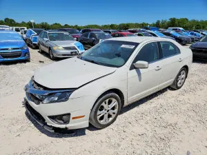 Ford Fusion SE 3.0L 6 2012