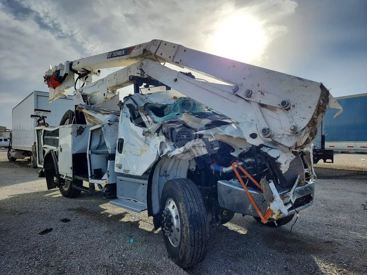 Freightliner Business Class M2 106 MEDIUM DUTY 9.0L 6 2025