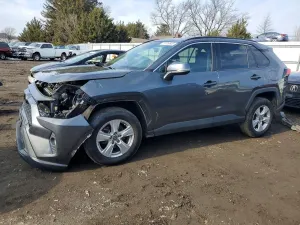 Toyota Rav4 XLE 2.5L 4 2021