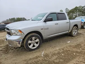 RAM 1500 SLT 5.7L 8 2016