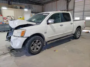 Nissan Titan XE 5.6L 8 2004
