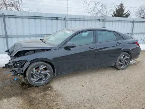Hyundai Elantra 2.0L 4 2025