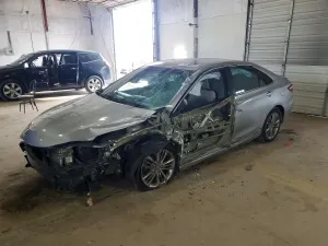 Toyota Camry LE 2.5L 4 2017