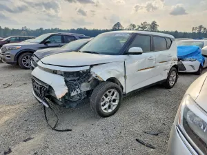 Kia Soul LX 2.0L 4 2023