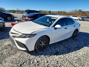 Toyota Camry SE 2.5L 4 2021