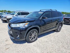 Toyota Highlander SE 3.5L 6 2018
