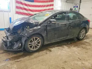 Ford Focus SE 2.0L 4 2017