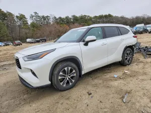 Toyota Highlander XLE 3.5L 6 2021