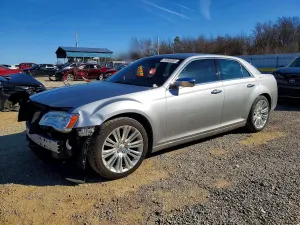 Chrysler 300 LIMITED 3.6L 6 2011
