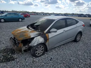 Hyundai Accent 1.6L 4 2013