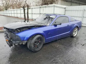 Ford Mustang 4.6L 8 2005